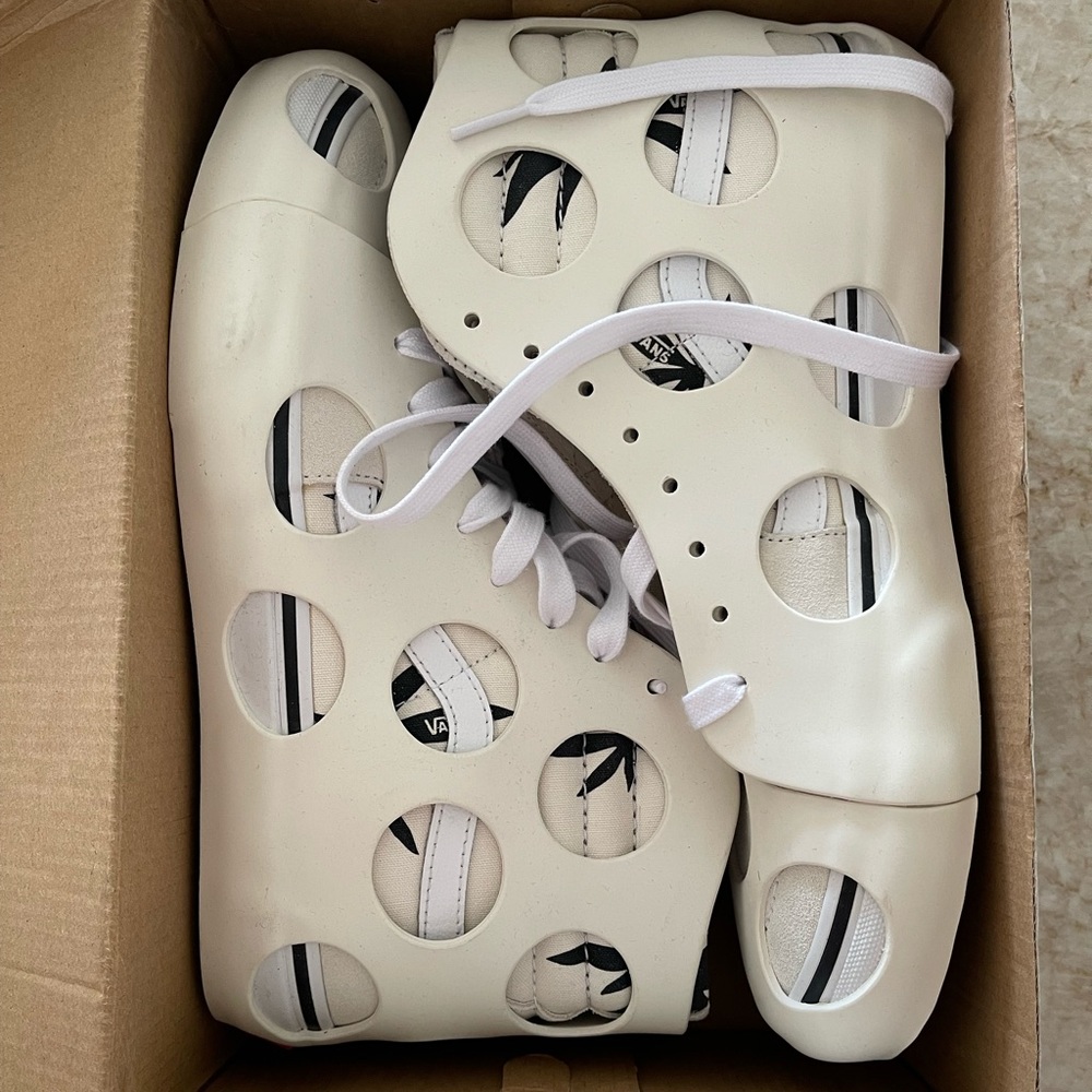 Vans Sk8-Hi Cage Polkadot Vlt L. Size 8 mens, or 9.5 US women.